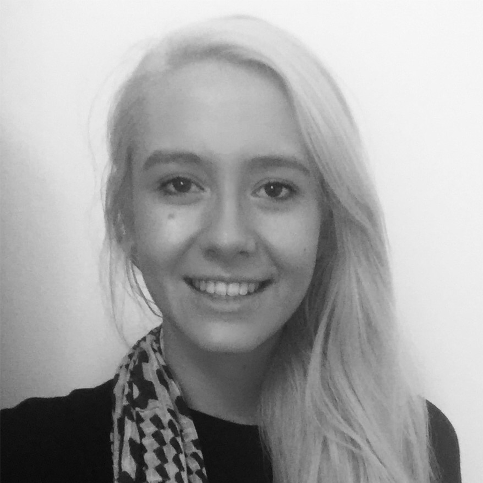 Head shot- Kristy